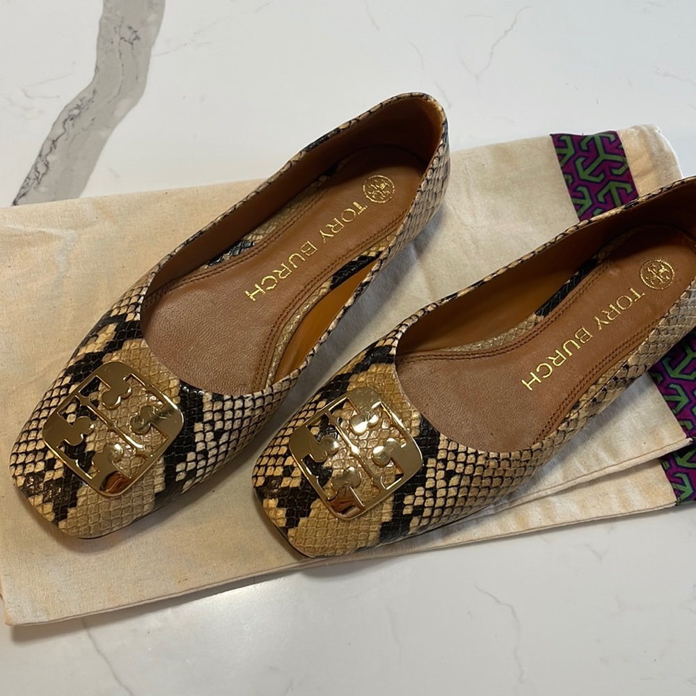 Tory Burch flat
